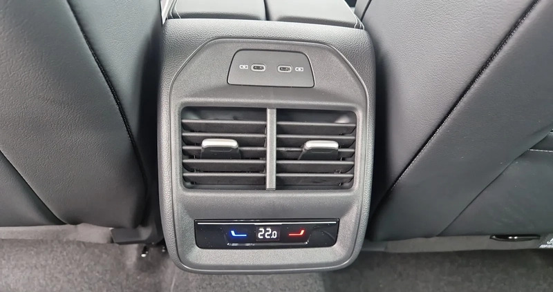Volkswagen Passat cena 178500 przebieg: 10, rok produkcji 2024 z Okonek małe 529